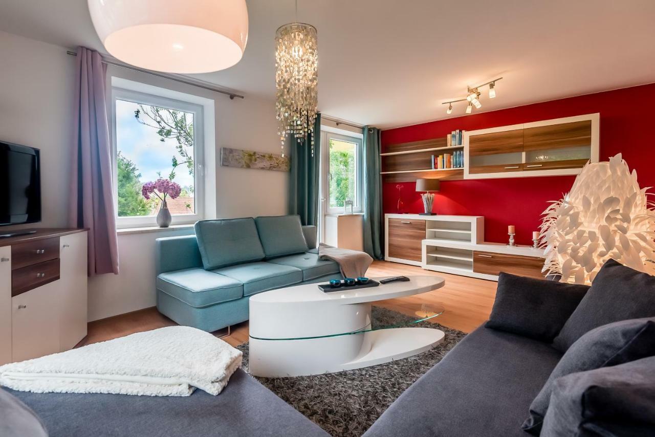 Apartmenthaus Am Erlbach Buch am Erlbach Bagian luar foto