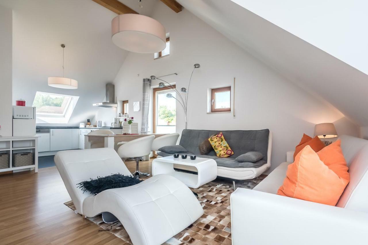 Apartmenthaus Am Erlbach Buch am Erlbach Bagian luar foto