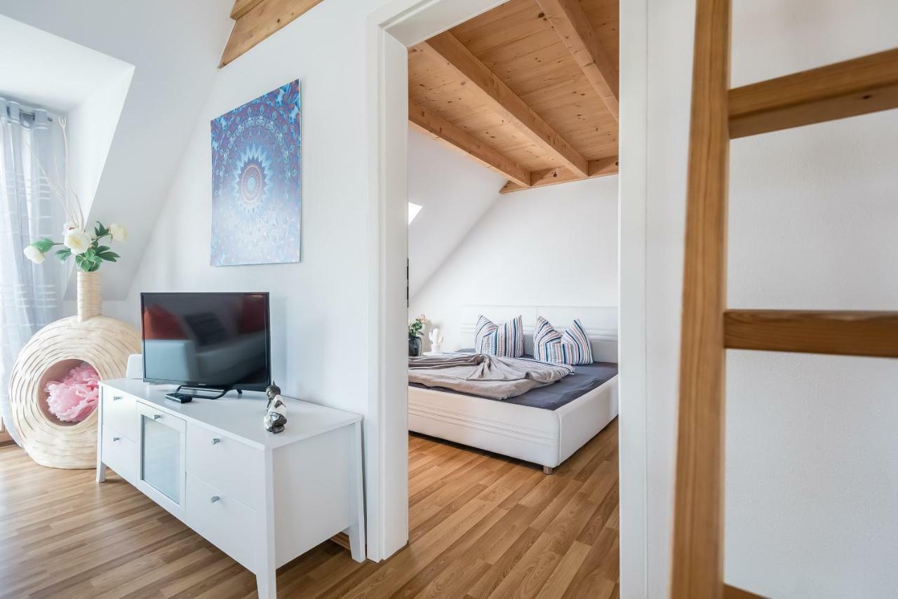 Apartmenthaus Am Erlbach Buch am Erlbach Bagian luar foto