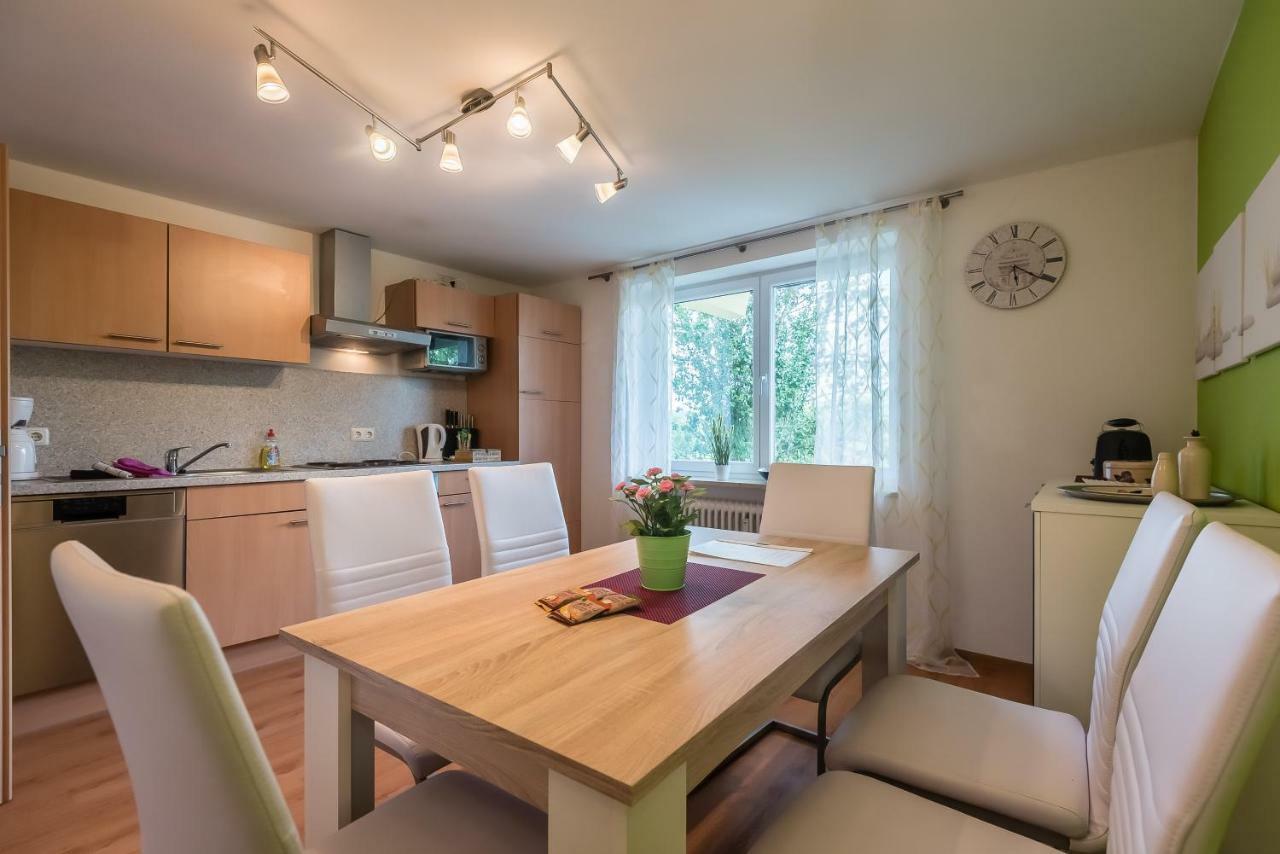 Apartmenthaus Am Erlbach Buch am Erlbach Bagian luar foto