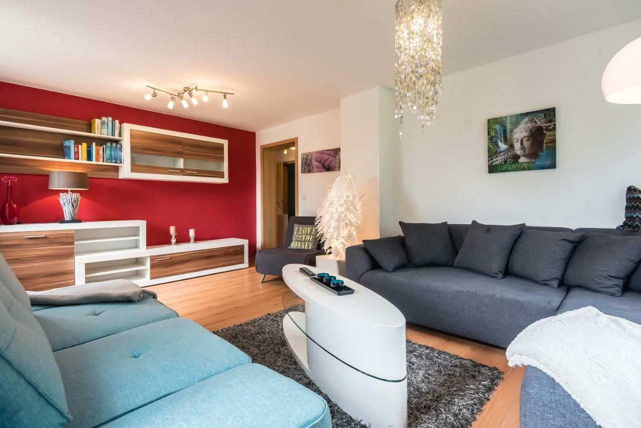 Apartmenthaus Am Erlbach Buch am Erlbach Bagian luar foto