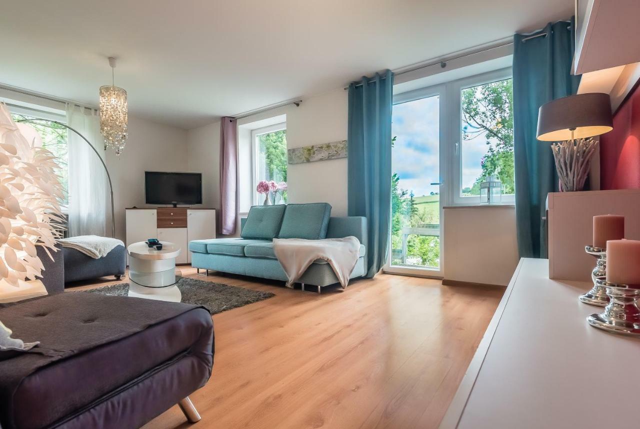 Apartmenthaus Am Erlbach Buch am Erlbach Bagian luar foto