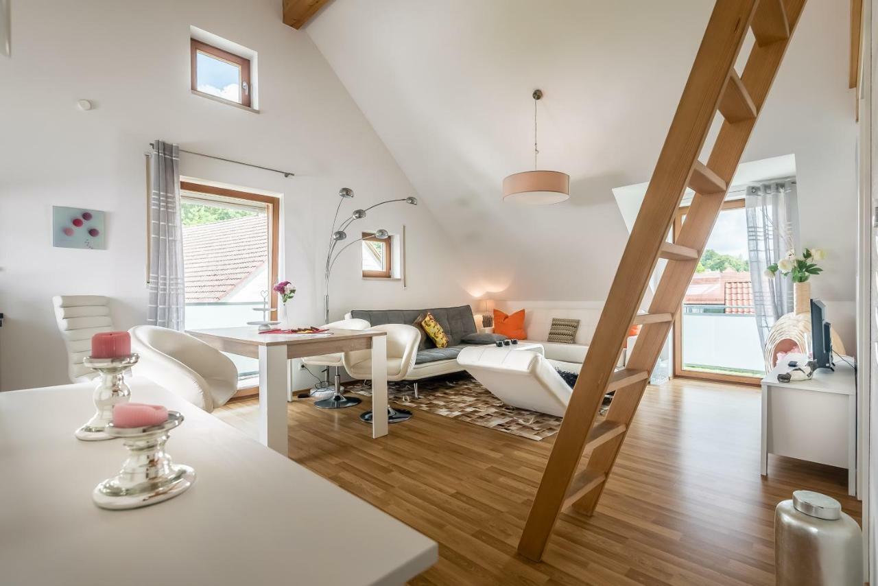 Apartmenthaus Am Erlbach Buch am Erlbach Bagian luar foto